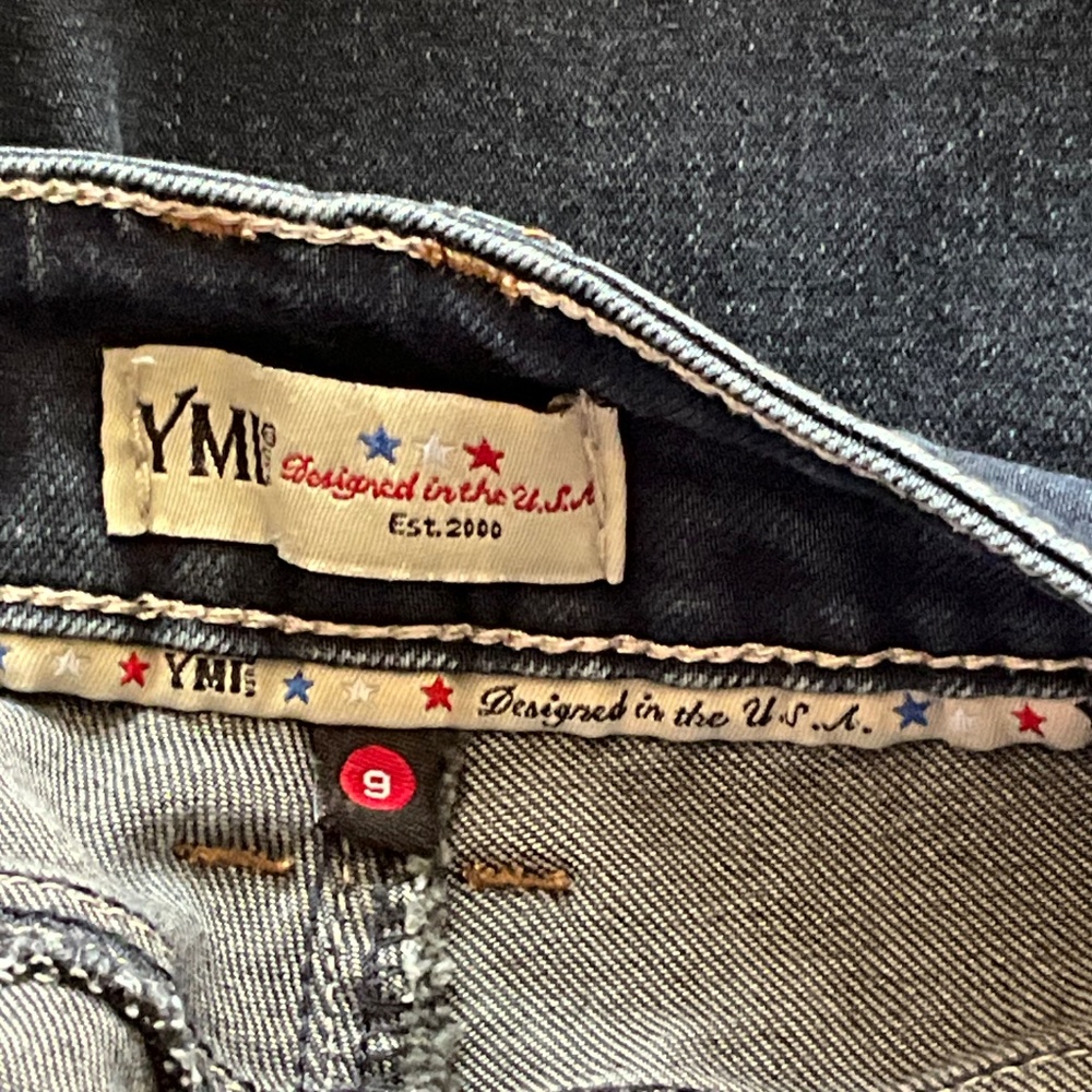 YMI Distressed Jeans size 9 - Picture 10 of 15